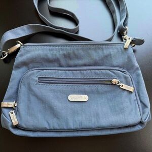 Baggallini organizer crossbody bag